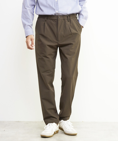 MEN'S MELROSE(メンズメルローズ)の「ストームフリースワンプリーツイージーパンツ | ストレッチ/撥水/透湿/防シワ/ウォッシャブル(スラックス・メンズ・ブラウン/ブラック・3/2/4)」の10枚目の写真