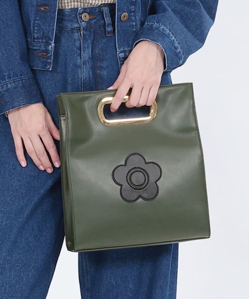 MARY QUANT（マリークワント）の「メタルクリテ 2WAYショルダー（ショルダーバッグ・レディース・ブラック/アイボリー/モスグリーン・FREE）」の3枚目の写真