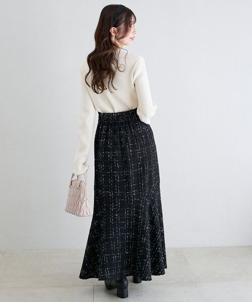 MAJESTIC LEGON（マジェスティックレゴン）の「ツイードマーメイドロングスカート（スカート・レディース・ホワイト系その他2/ブラック系その他・X-SMALL/SMALL/MEDIUM）」の16枚目の写真