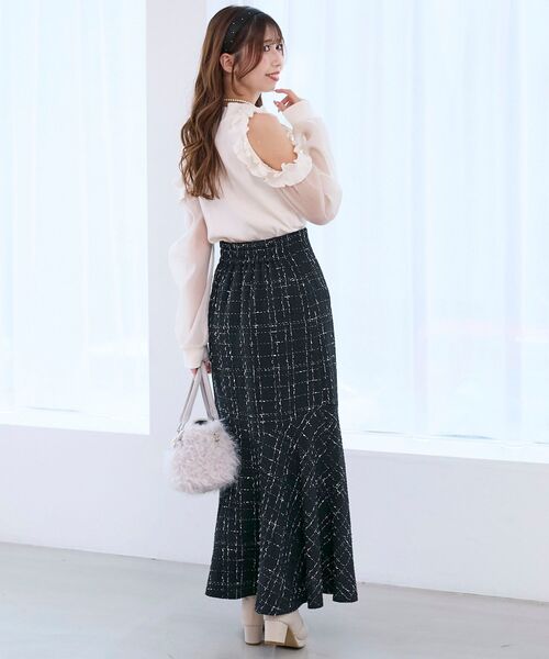 MAJESTIC LEGON（マジェスティックレゴン）の「ツイードマーメイドロングスカート（スカート・レディース・ホワイト系その他2/ブラック系その他・X-SMALL/SMALL/MEDIUM）」の18枚目の写真