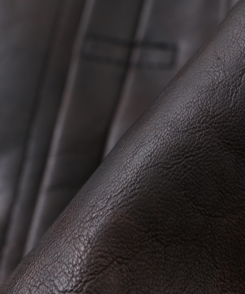 JOINT WORKS（ジョイントワークス）の「フェードレザー トラッカーブルゾン / Faded Faux Leather Tracker Blouson（ブルゾン・メンズ・ブラック/ブラウン・MEDIUM/LARGE）」の9枚目の写真