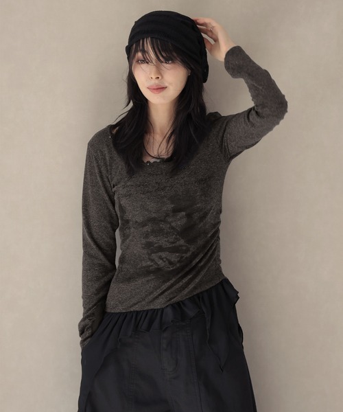 Ulysses(ユリシス)の「アシンメトリーフリルヘムリベットデザインカットソー(Tシャツ/カットソー・レディース・グレー/ダークグレー・F)」の12枚目の写真