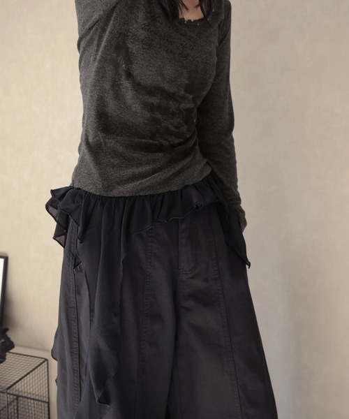 Ulysses(ユリシス)の「アシンメトリーフリルヘムリベットデザインカットソー(Tシャツ/カットソー・レディース・グレー/ダークグレー・F)」の19枚目の写真