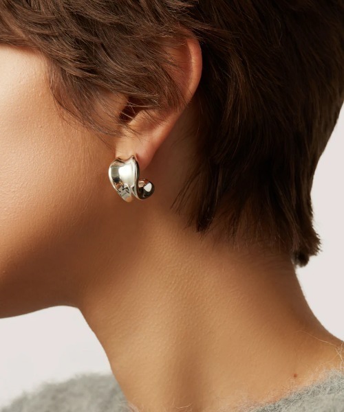 JENNYBIRD(ジェニーバード)の「【JENNY BIRD/ジェニーバード】フープピアス Chunky Doune Hoop(ピアス(両耳用)・レディース・ゴールド/シルバー・FREE)」の11枚目の写真