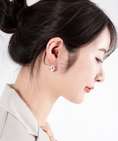 JENNYBIRD(ジェニーバード)の「【JENNY BIRD/ジェニーバード】フープピアス Chunky Doune Hoop(ピアス(両耳用)・レディース・ゴールド/シルバー・FREE)」の22枚目の写真
