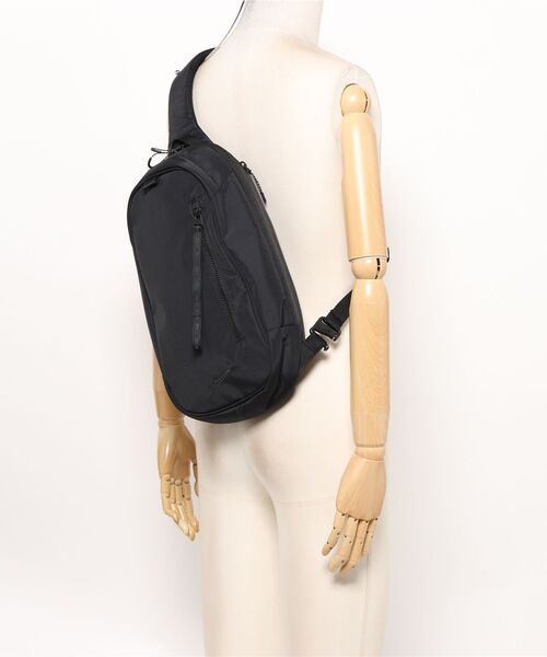 NIKE（ナイキ）の「《NIKEアパレル》NSW コミュート スリング バッグ