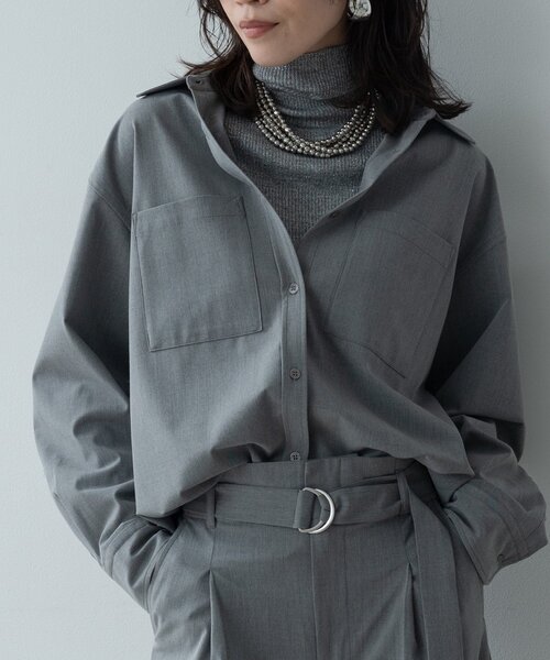 GALLEST(ギャレスト)の「Timeless|ウーステッドライクフォルムシャツ【セットアップ対応】(シャツ/ブラウス・レディース・チャコールグレー/ベージュ/ライトグレー・34/38)」の6枚目の写真