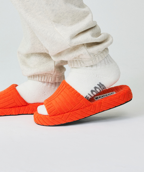 BANACO（バナコ）の「【BANACO / バナコ】 VIVID TERRY ROOM SHOES / ビビットテリールームシューズ/韓国サンダル/ユニセックス（サンダル・メンズ・ブラック/ピンク/イエロー/オレンジ/ブルー/グリーン・M/L）」の6枚目の写真