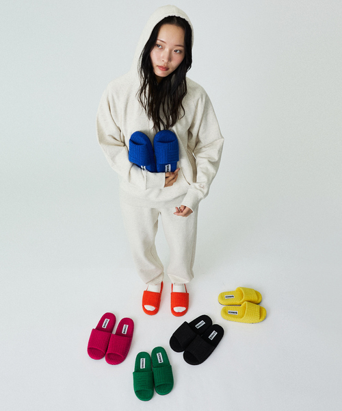 BANACO（バナコ）の「【BANACO / バナコ】 VIVID TERRY ROOM SHOES / ビビットテリールームシューズ/韓国サンダル/ユニセックス（サンダル・メンズ・ブラック/ピンク/イエロー/オレンジ/ブルー/グリーン・M/L）」の12枚目の写真