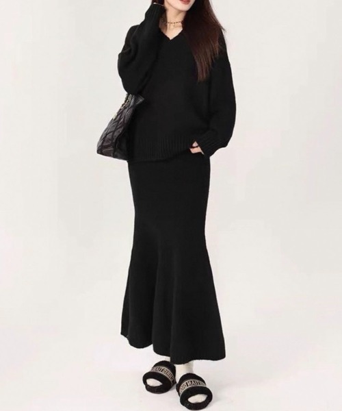 gossip!ロサンゼルス(ゴシップロサンゼルス)の「Vネック×マーメイドフレア ニットセットアップ(ニット/セーター・レディース・ブラウン/ブラック/グレー・FREE)」の2枚目の写真