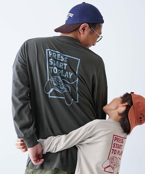 devirock（デビロック）の「綿100％ 大人 デビラボ  プリント 袖リブ 長袖Tシャツ（Tシャツ/カットソー・レディース・ブルー系その他/ピンク系その他/イエロー系その他/ブラック系その他2/グレー系その他/ホワイト系その他2/ブラック系その他/ホワイト系その他/グリーン系その他・M/LL/L）」の4枚目の写真