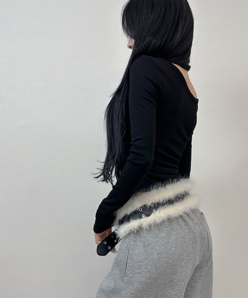 FOLLOWIN（フォロウィン）の「2color/フェイクファー×アイレットベルト（ベルト・レディース・ホワイト/ブラウン・FREE）」の6枚目の写真