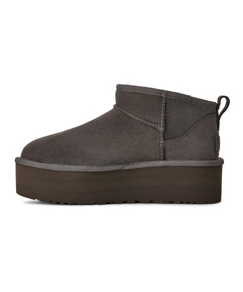 ADAM ET ROPE'（アダムエロペ）の「【UGG(アグ)】W CLASSIC ULTRA MINI PLATFORM（ブーツ・レディース・キャメル/チャコールグレー/ブラック・23/24/25）」の4枚目の写真