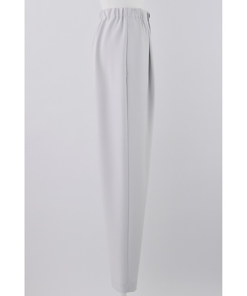 ENFOLD（エンフォルド）の「ダブルクロス キャロットパンツ（スラックス・レディース・ブラック/ダークネイビー/ホワイト系その他2・36/38）」の6枚目の写真