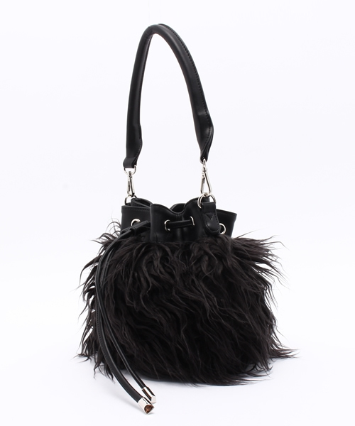 MOUSSY（マウジー）の「DRAWSTRING FUR BAG（ショルダーバッグ・レディース・ブラック/オフホワイト・FREE）」の3枚目の写真