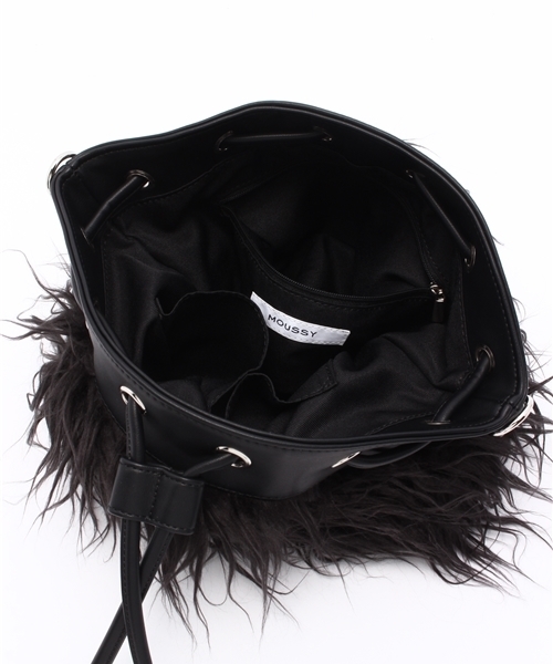 MOUSSY（マウジー）の「DRAWSTRING FUR BAG（ショルダーバッグ・レディース・ブラック/オフホワイト・FREE）」の10枚目の写真