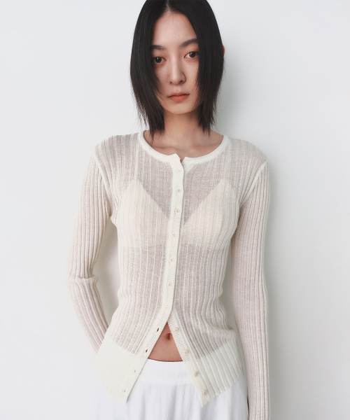 INSILENCE WOMEN（インサイレンスウーマン）の「シアードリネンカーディガン アイボリー（カーディガン/ボレロ・レディース・その他・SMALL/MEDIUM）」の3枚目の写真