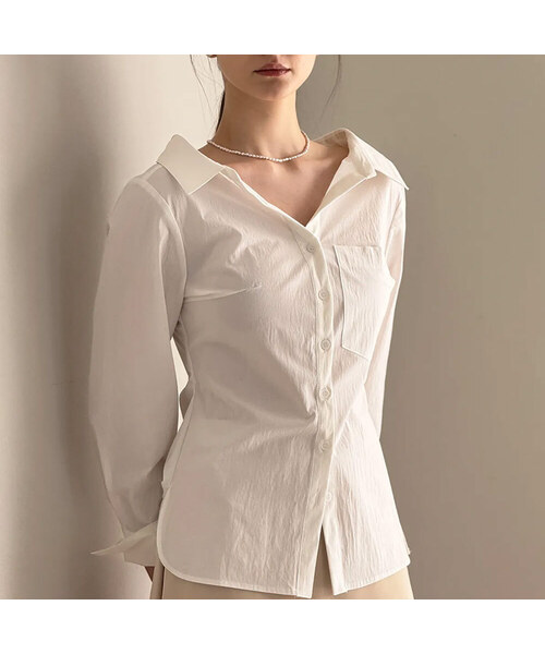 LAUTREDE MIN(ロートルドミン)の「Lautre Off shirts(シャツ/ブラウス・レディース・ホワイト/ネイビー/ベージュ/ピンク・SMALL/MEDIUM/X-SMALL)」の1枚目の写真