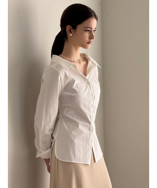 LAUTREDE MIN(ロートルドミン)の「Lautre Off shirts(シャツ/ブラウス・レディース・ホワイト/ネイビー/ベージュ/ピンク・SMALL/MEDIUM/X-SMALL)」の9枚目の写真