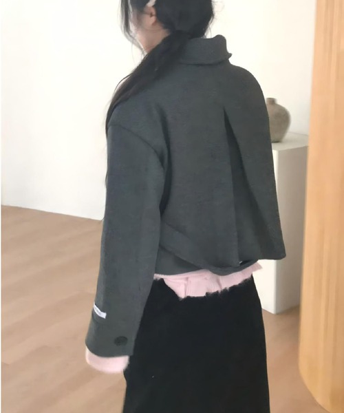 ショートダブルブレストメルトンコート