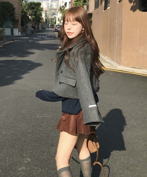 ショートダブルブレストメルトンコート