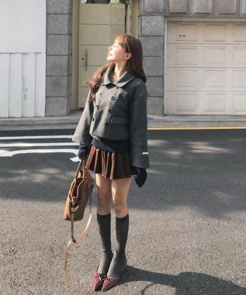 ショートダブルブレストメルトンコート