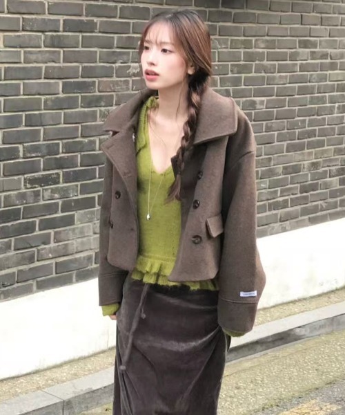 ショートダブルブレストメルトンコート