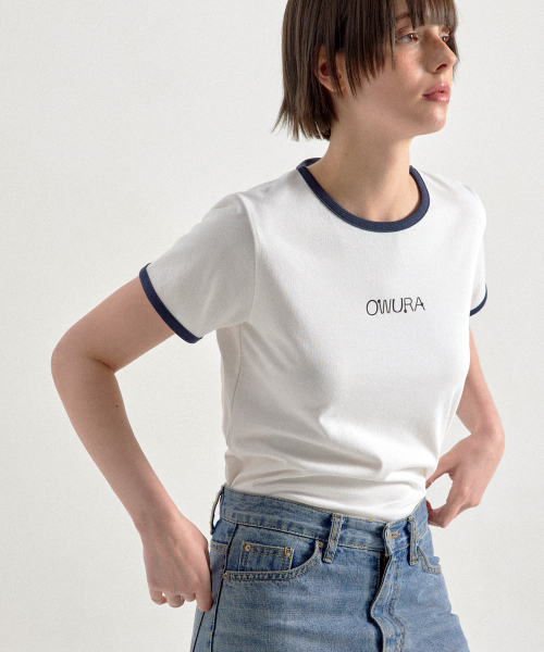 OWURA(オウラ)の「ロゴリングTシャツ_アイボリー(Tシャツ/カットソー・レディース・その他・1/2)」の3枚目の写真
