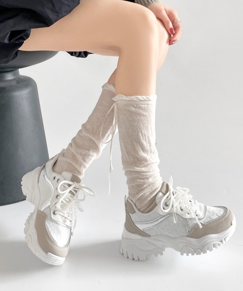 Shoes in Closet（シューズインクローゼット）の「軽量厚底 ボリューム クリア パール レース スニーカー 6478（スニーカー・レディース・ホワイト/ベージュ/ブラック・S/M/L/LL）」の11枚目の写真