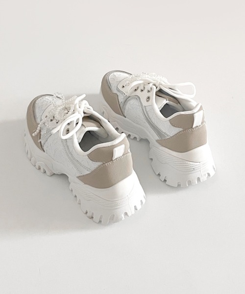 Shoes in Closet（シューズインクローゼット）の「軽量厚底 ボリューム クリア パール レース スニーカー 6478（スニーカー・レディース・ホワイト/ベージュ/ブラック・S/M/L/LL）」の13枚目の写真
