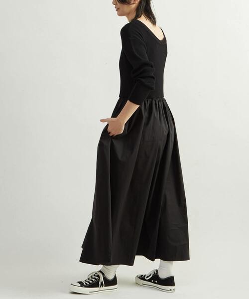 CONVERSE TOKYO(コンバーストウキョウ)の「RIB KNIT DOCKING DRESS(ワンピース・レディース・ブラック/グレー・FREE)」の8枚目の写真