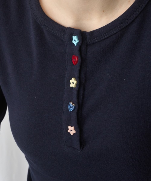 Birthday room（バースデイルーム）の「アソートボタンヘンリーネックカットソー/Assorted Button Henley Neck Top（Tシャツ/カットソー・レディース・ネイビー/ボルドー/グレー/ライトブルー・FREE）」の21枚目の写真