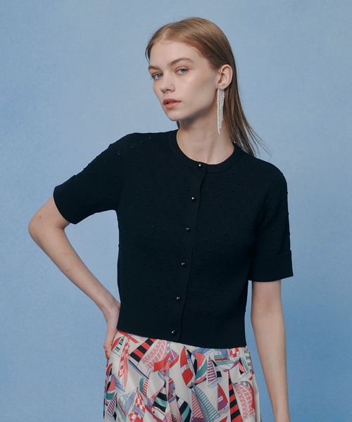 LOULOU WILLOUGHBY(ルルウィルビー)の「【LOULOU WILLOUGHBY】アイレット半袖カーディガン(カーディガン/ボレロ・レディース・オフホワイト/ブラック/イエロー・2)」の2枚目の写真