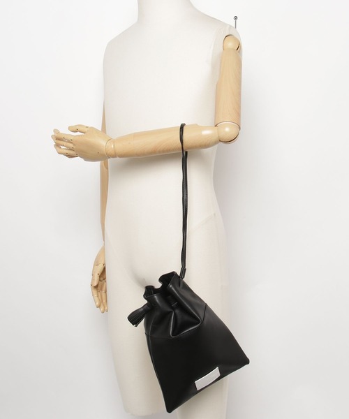 ADAM PATEK(アダムパテック)の「【ADAMPATEK】water repellent leather mini drawstring bag 撥水レザーミニ巾着バッグ(ハンドバッグ・メンズ・ブラック・FREE)」の11枚目の写真