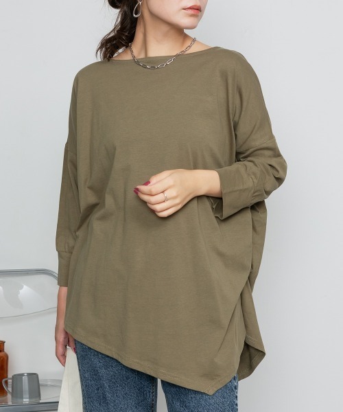 aity(アイティ)の「M-5L アシメトリー裾タックロングスリーブTシャツ 夏服(Tシャツ/カットソー・レディース・カーキ/ブラック/ベージュ/ホワイト・LL~3L/M~L/4L~5L)」の4枚目の写真