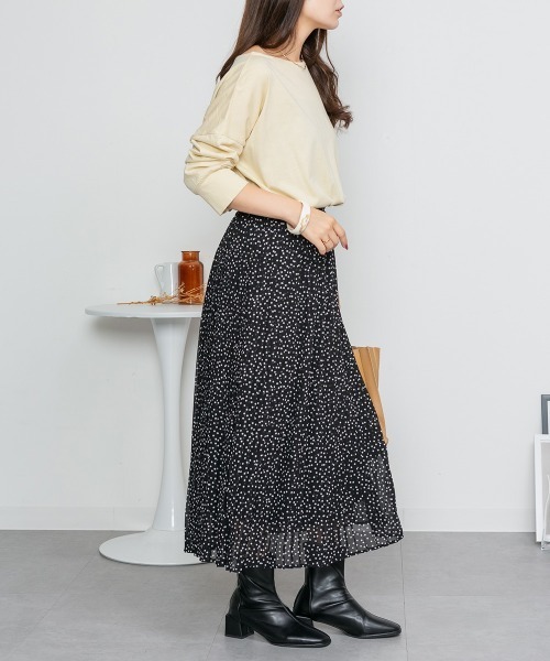 aity(アイティ)の「M-5L アシメトリー裾タックロングスリーブTシャツ 夏服(Tシャツ/カットソー・レディース・カーキ/ブラック/ベージュ/ホワイト・LL~3L/M~L/4L~5L)」の5枚目の写真