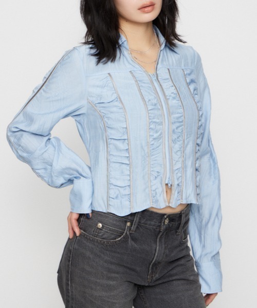 LAGUA GEM（ラグアジェム）の「SHIRRING COMPACT シャツ（シャツ/ブラウス・レディース・ライトピンク/ライトブルー/カーキ・FREE）」の3枚目の写真