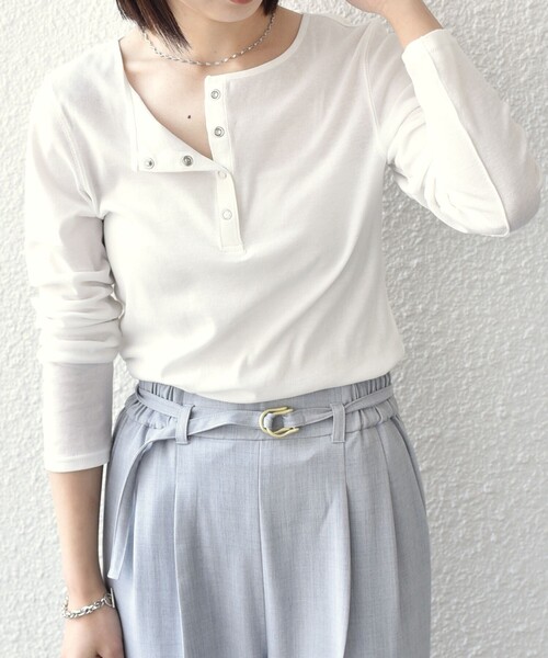SHIPS Colors(シップス カラーズ)の「SHIPS Colors:〈手洗い可能〉シアー ドライタッチ ヘンリーネック TEE◇(Tシャツ/カットソー・レディース・クリーム/ダークグレー/ネイビー/ホワイト/ピンク・ONE SIZE)」の9枚目の写真