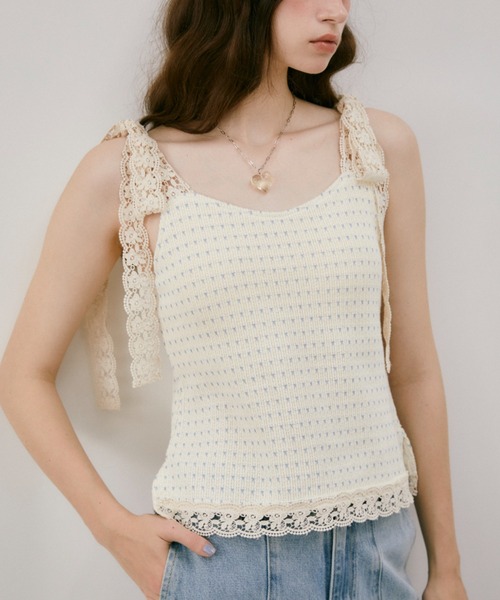 idem(イデム)の「cup in shoulder lace camisole / カップ付き肩レースキャミ(キャミソール・レディース・アイボリー・FREE)」の2枚目の写真