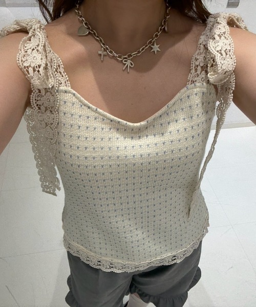 idem（イデム）の「cup in shoulder lace camisole / カップ付き肩レースキャミ（キャミソール・レディース・アイボリー・FREE）」の22枚目の写真