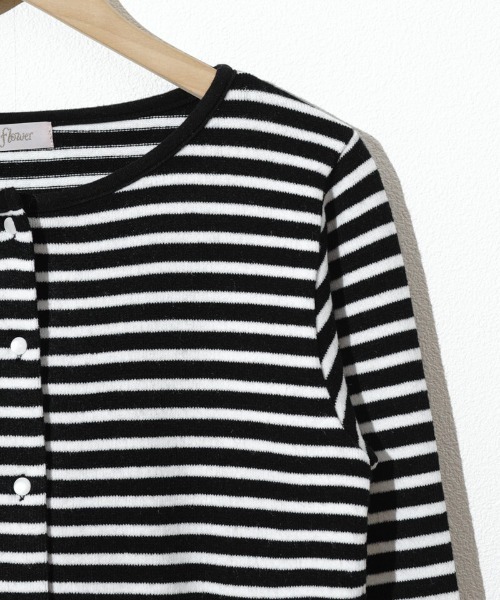 flower（フラワー）の「チャーミーボーダートップ（カーディガン/ボレロ・レディース・ベージュ/ブラック・FREE）」の10枚目の写真