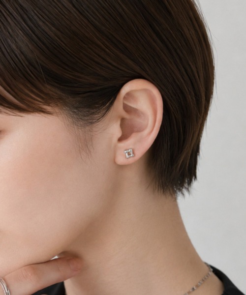 ciite' surgical stainless(シーテサージカルステンレス)の「【金属アレルギー対応】スクエアデザイン ピアス(両耳用) サージカルステンレス(ピアス(両耳用)・レディース・シルバー/ゴールド・FREE)」の1枚目の写真