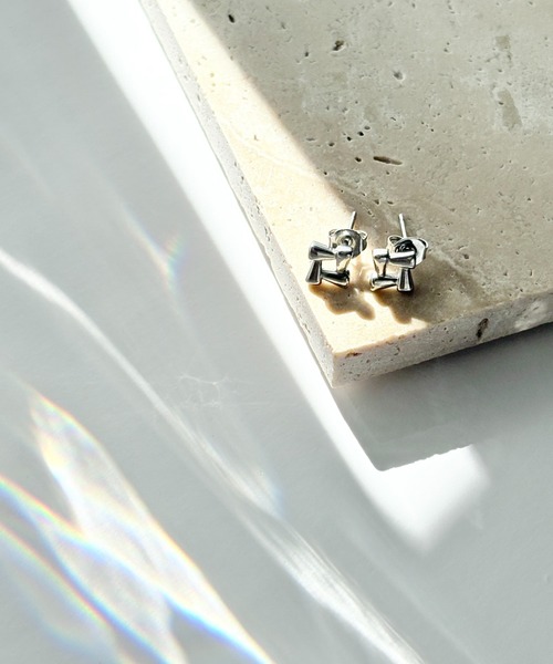 ciite' surgical stainless(シーテサージカルステンレス)の「【金属アレルギー対応】スクエアデザイン ピアス(両耳用) サージカルステンレス(ピアス(両耳用)・レディース・シルバー/ゴールド・FREE)」の9枚目の写真