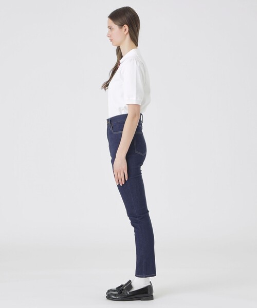 BLUE LABEL CRESTBRIDGE（ブルーレーベルクレストブリッジ）の「【BLUE LABEL DENIM】スキニーデニム（デニムパンツ・レディース・ダークネイビー・38/40/36）」の3枚目の写真