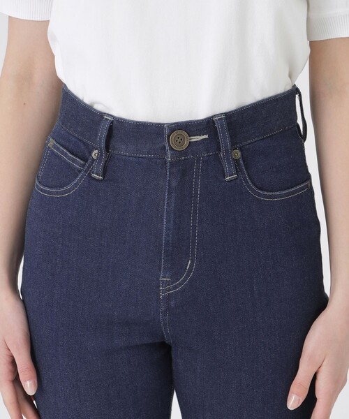 BLUE LABEL CRESTBRIDGE（ブルーレーベルクレストブリッジ）の「【BLUE LABEL DENIM】スキニーデニム（デニムパンツ・レディース・ダークネイビー・38/40/36）」の5枚目の写真