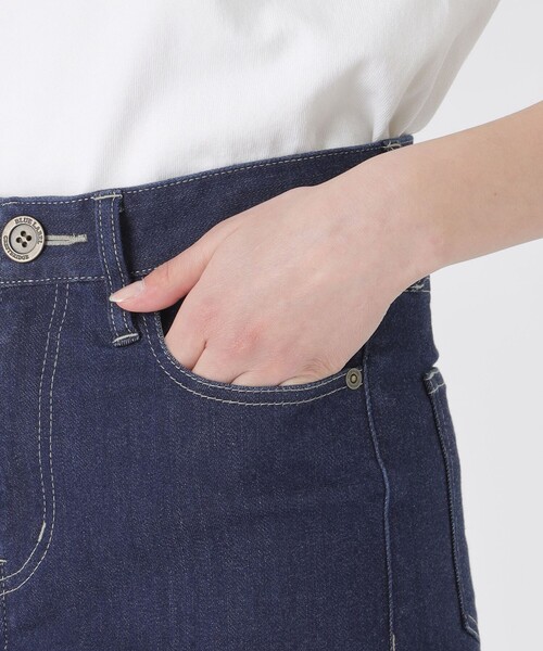 BLUE LABEL CRESTBRIDGE（ブルーレーベルクレストブリッジ）の「【BLUE LABEL DENIM】スキニーデニム（デニムパンツ・レディース・ダークネイビー・38/40/36）」の7枚目の写真
