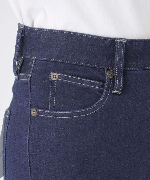 BLUE LABEL CRESTBRIDGE（ブルーレーベルクレストブリッジ）の「【BLUE LABEL DENIM】スキニーデニム（デニムパンツ・レディース・ダークネイビー・38/40/36）」の8枚目の写真