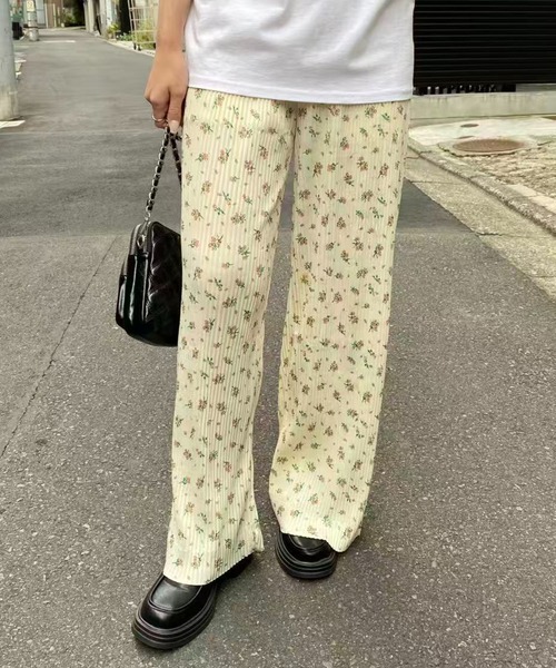mebole（メボレ）の「フラワープリーツパンツ（その他パンツ・レディース・アイボリー/ブラック・FREE）」の18枚目の写真