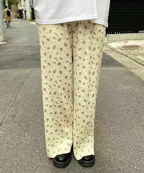 mebole（メボレ）の「フラワープリーツパンツ（その他パンツ・レディース・アイボリー/ブラック・FREE）」の12枚目の写真