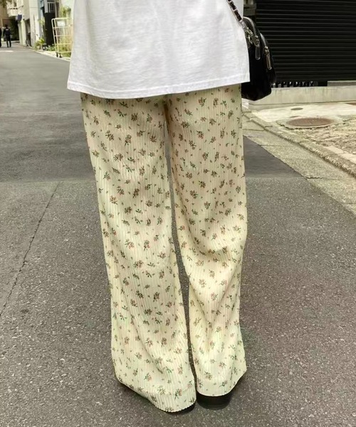 mebole（メボレ）の「フラワープリーツパンツ（その他パンツ・レディース・アイボリー/ブラック・FREE）」の5枚目の写真